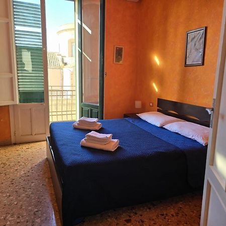 Casa Azzurra Apartment Трапани Екстериор снимка